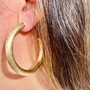 Gold Chunky Hoop (round)