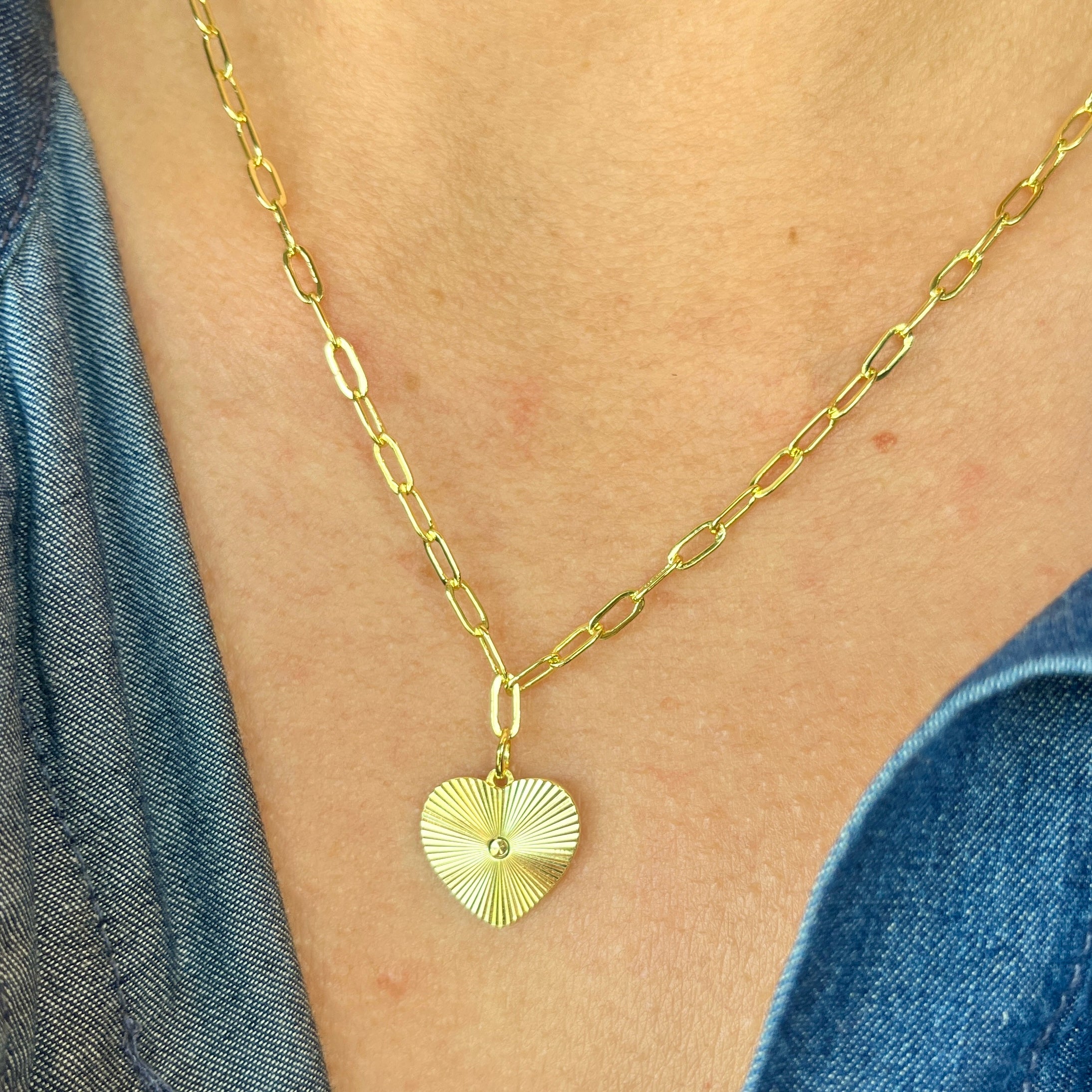 Gold Flutted Heart Necklace