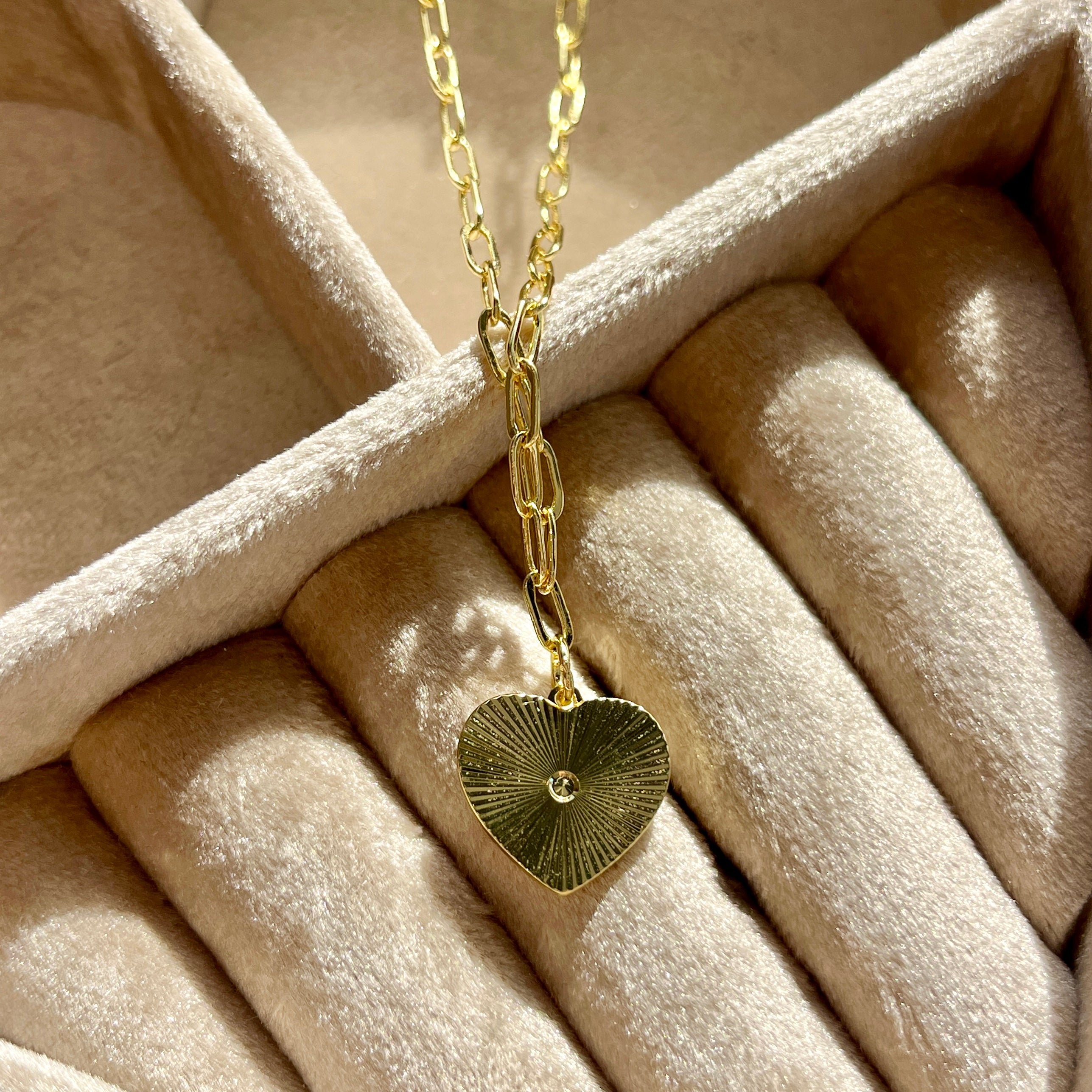 Gold Flutted Heart Necklace