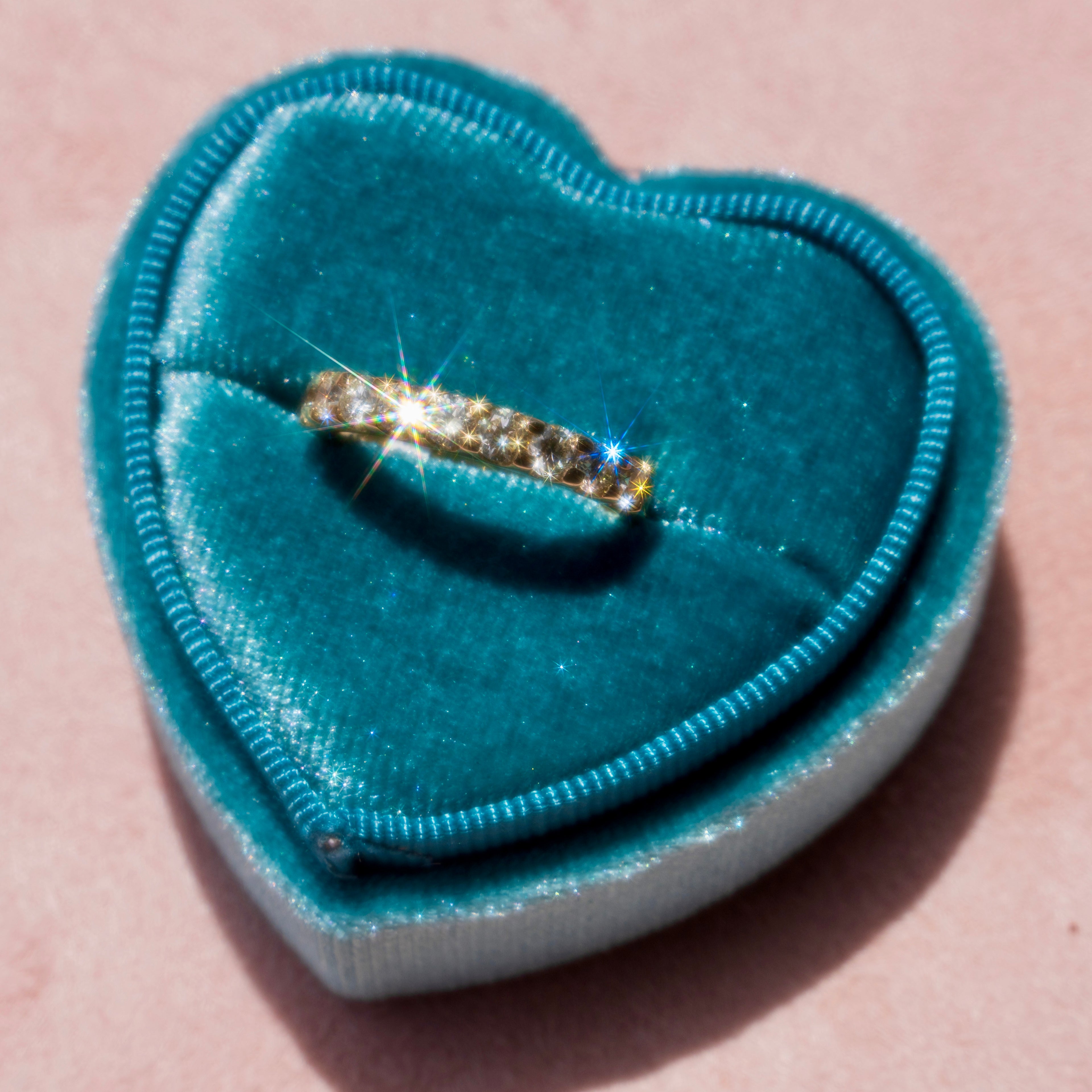14k Round Diamond Band