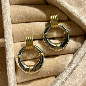 Two Tone Front Facing Hoop