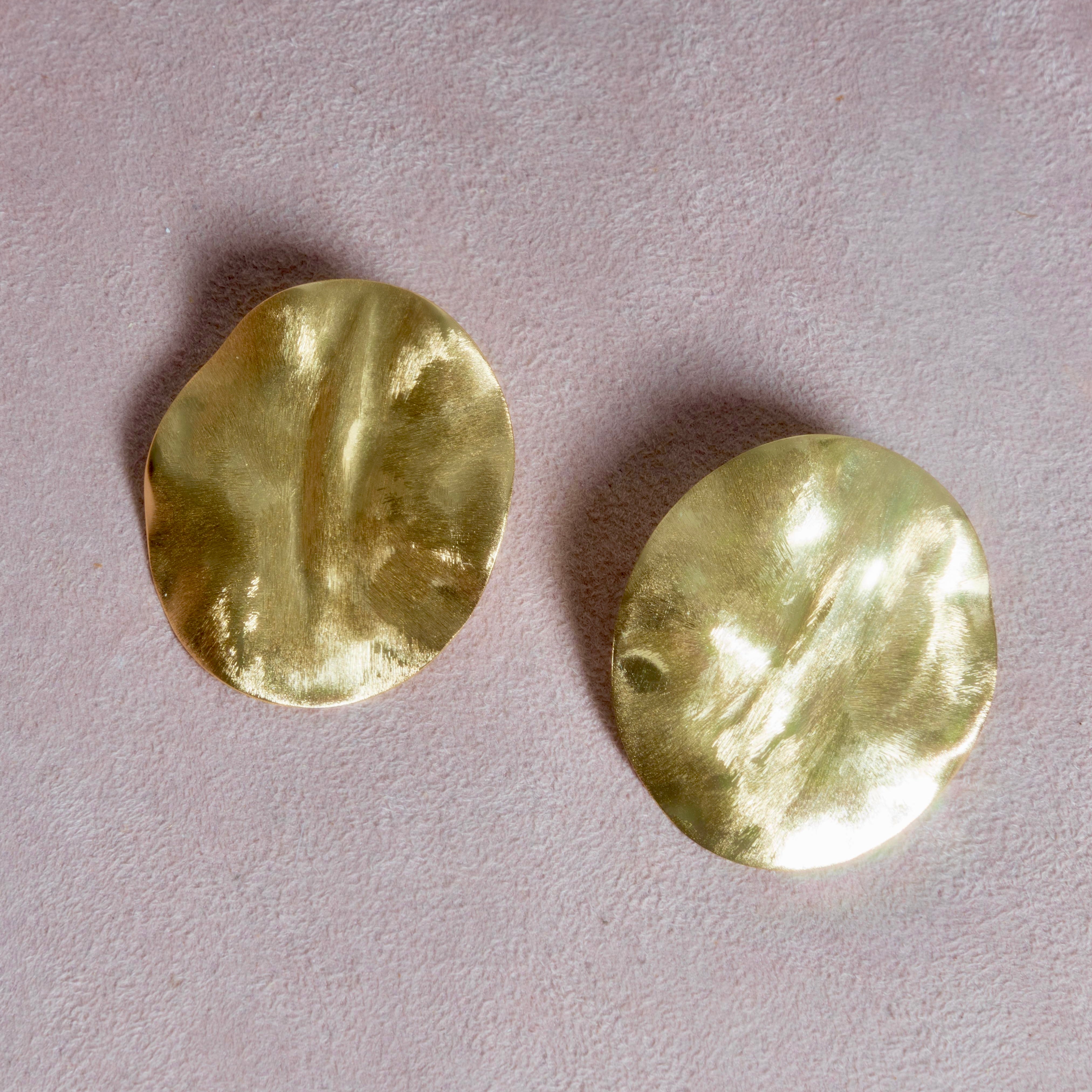 Wavy Circle Earrings