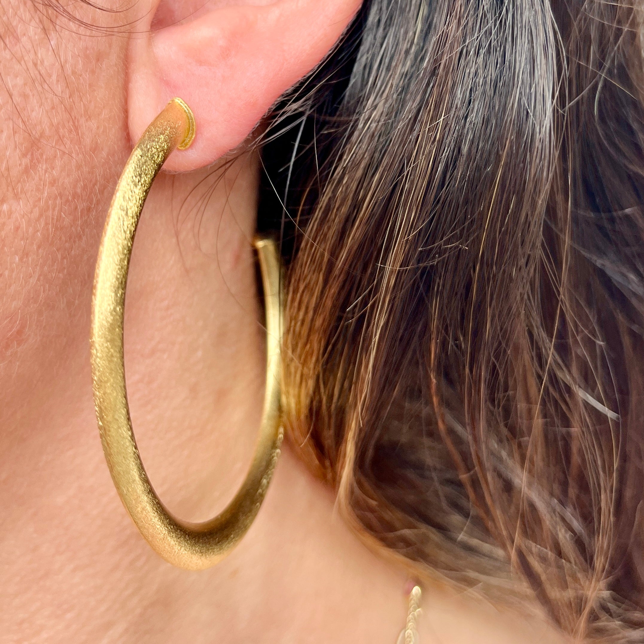 Gold Squared Off Hoops (Large) AS SEEN ON THE GOLDEN BACHELORETTE 🌹