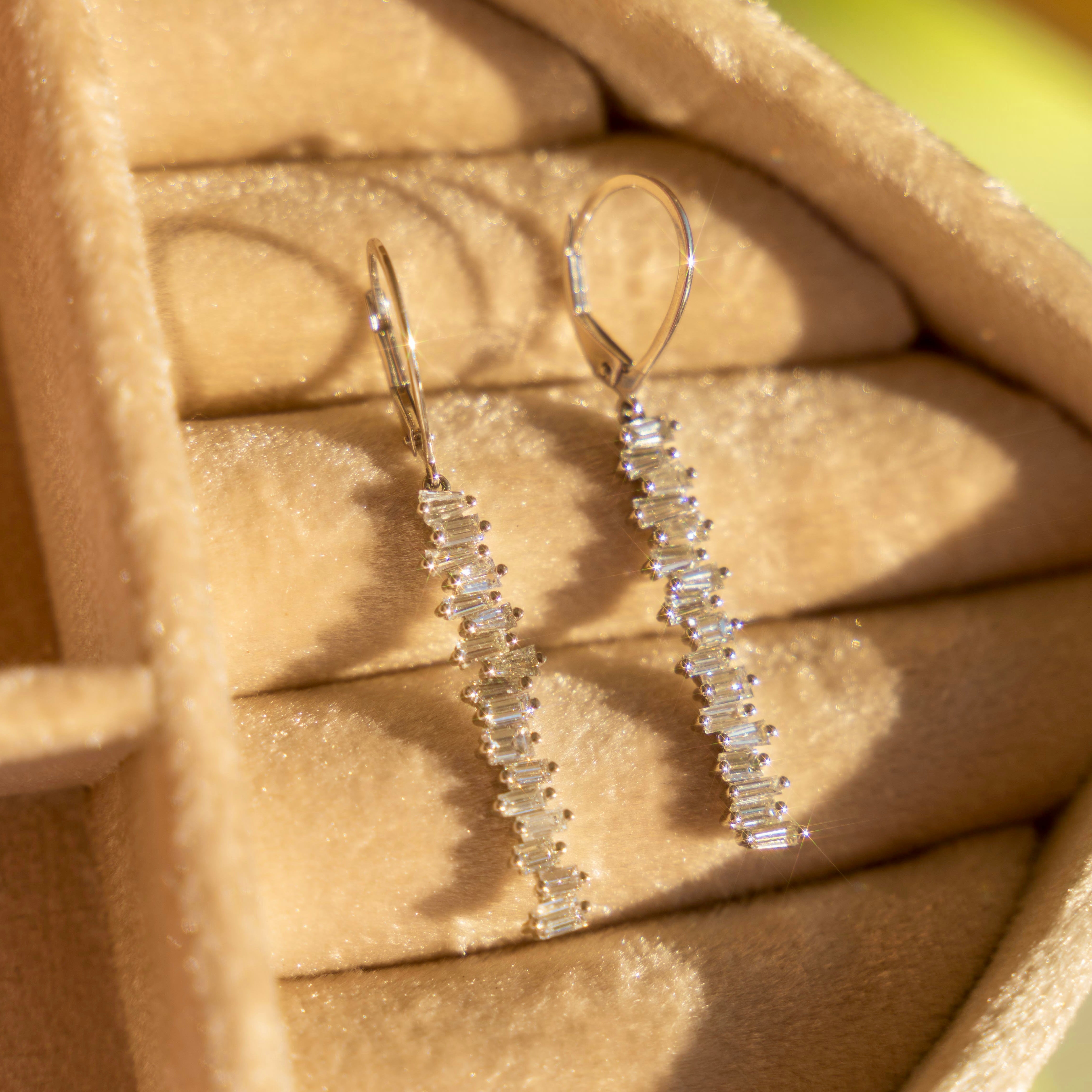 18k White Gold Baguette Diamond Earrings
