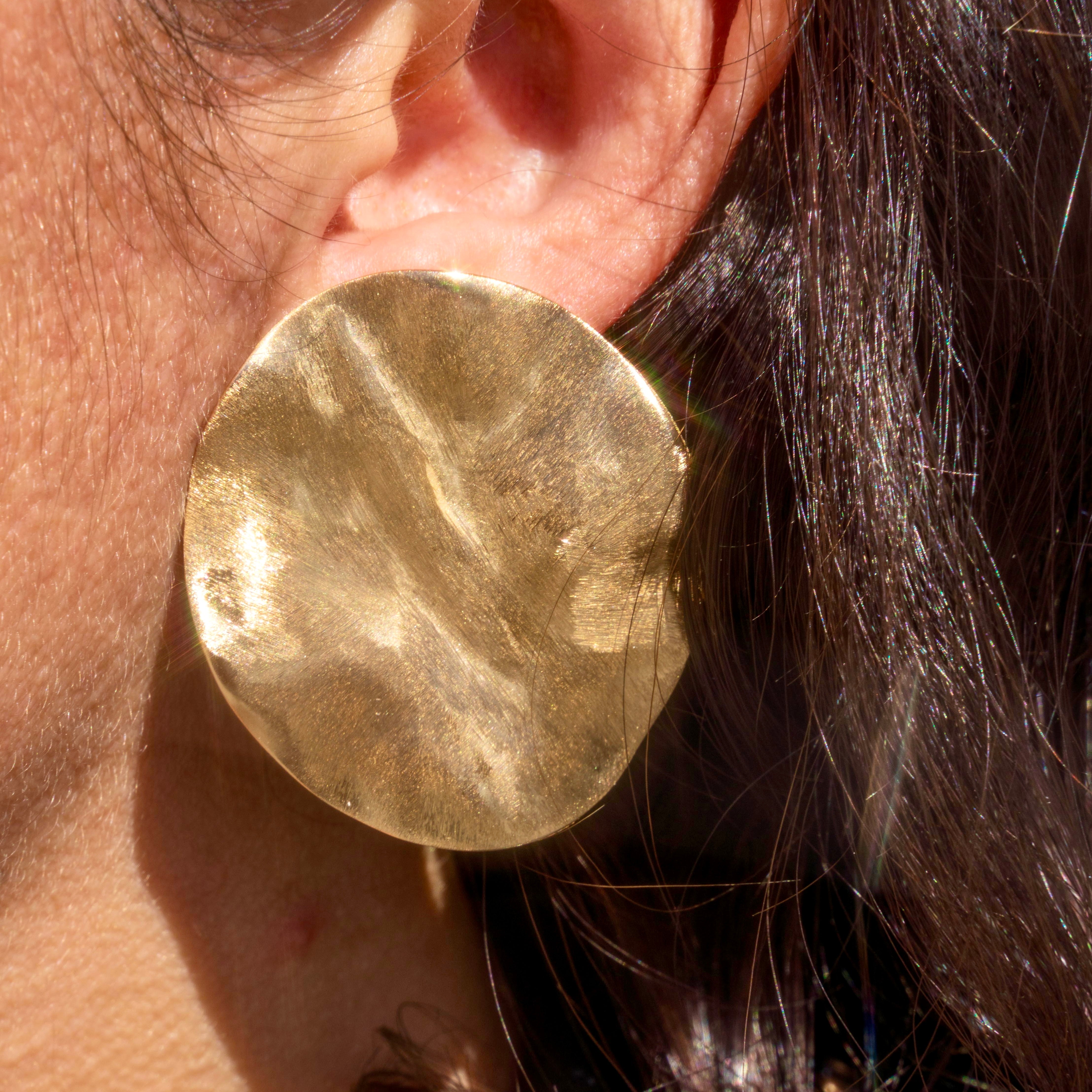 Wavy Circle Earrings