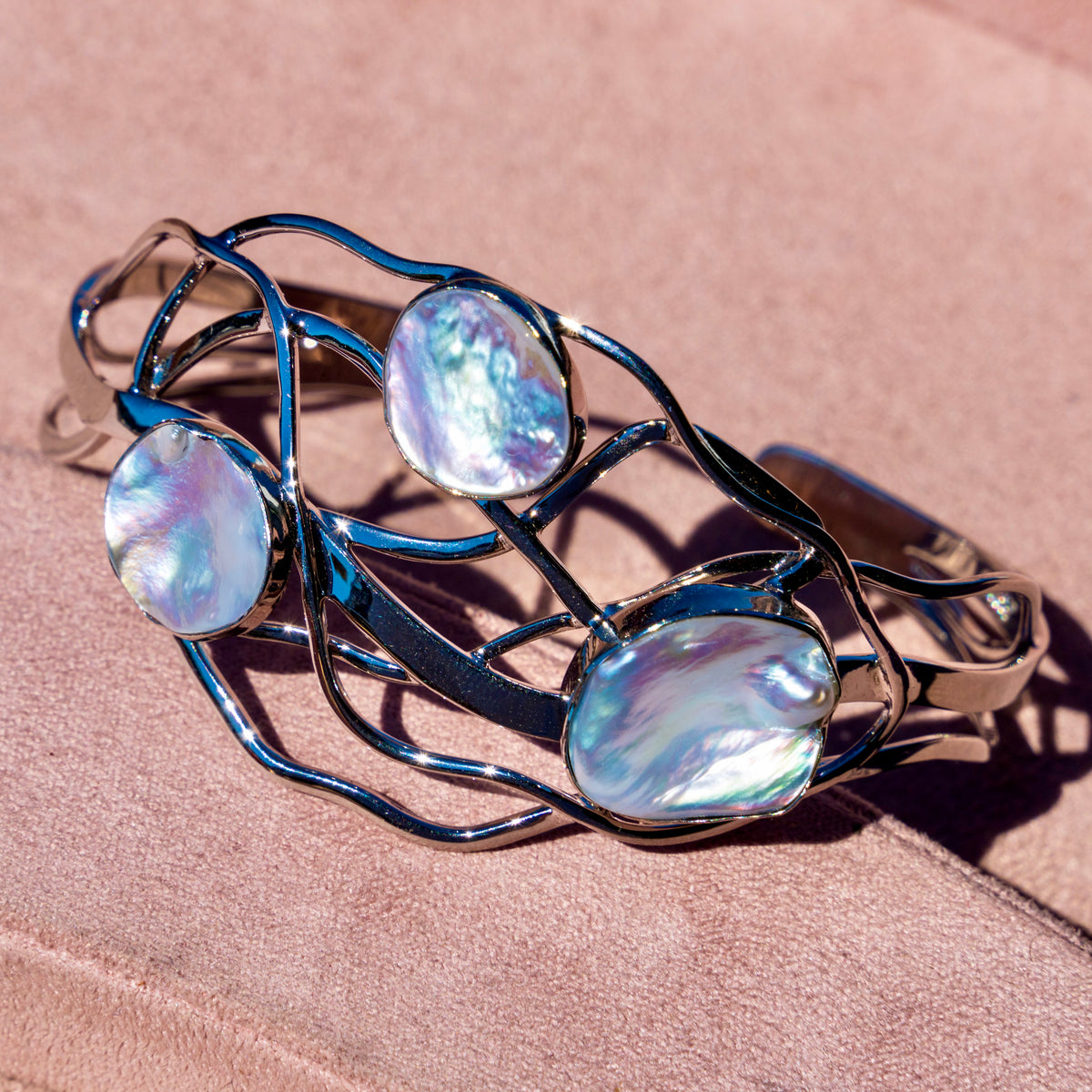Freshwater Pearl Wavy Cuff