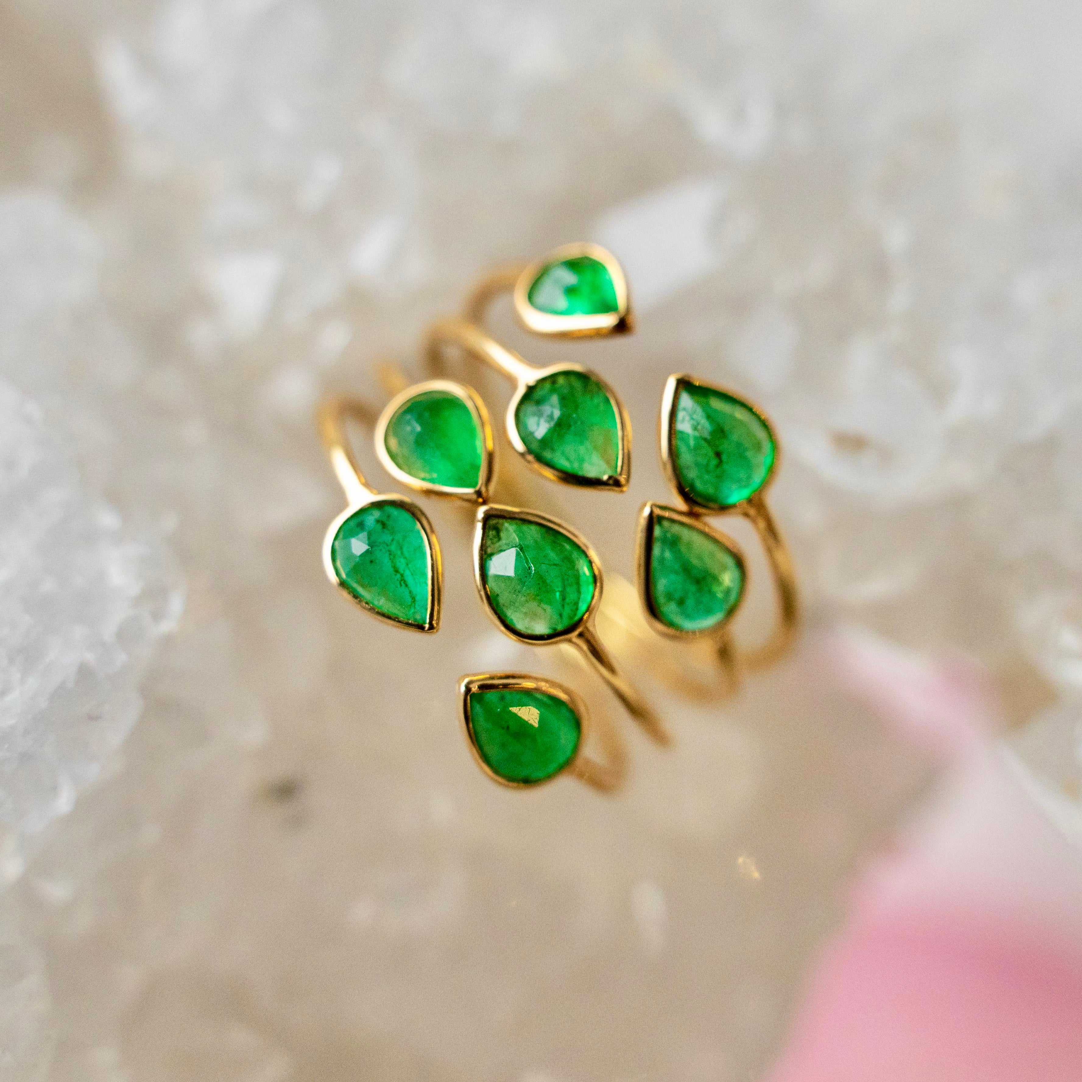 14k Emerald Claw Ring
