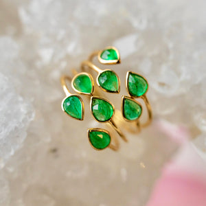14k Emerald Claw Ring